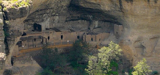 Las Cuarenta Casas, Ciudad Madera