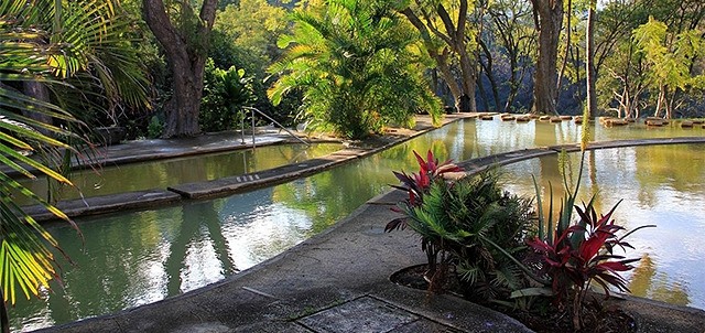 White the Water Termas