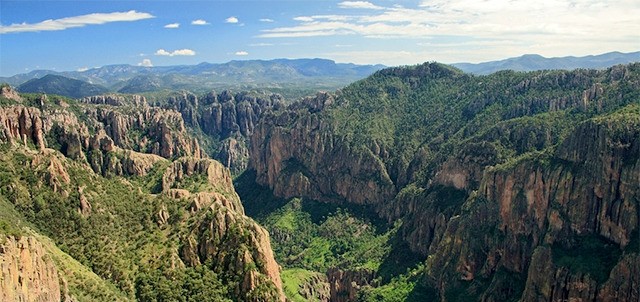 Barranca Candameña, Barrancas del Cobre / Sierra Tarahumara