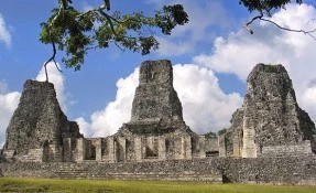 Zona Arqueológica Xpuhil
