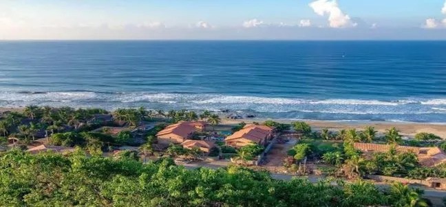 Playas de Troncones, Troncones