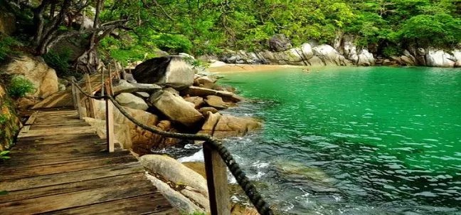 Playa Colomitos, Boca de Tomatlán