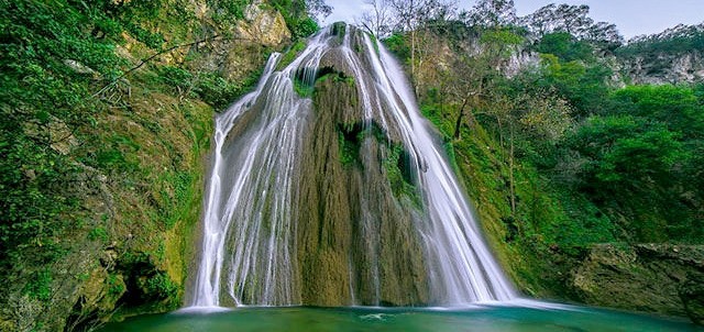Cascada Cola de Caballo, Santiago