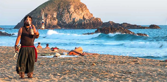 Zipolite, Puerto Escondido