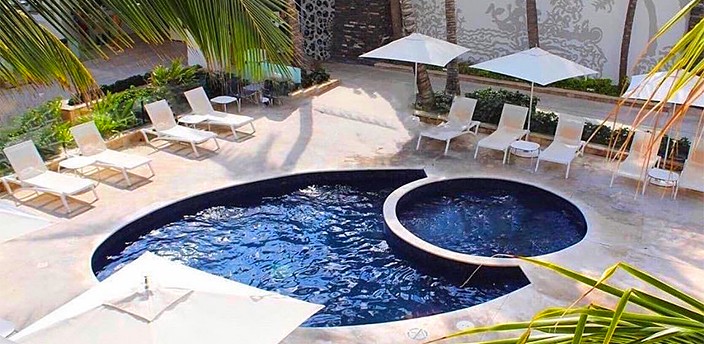 Mamitas Beach Club, Playa del Carmen