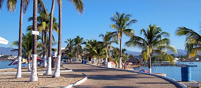 Barra de Navidad, Costalegre