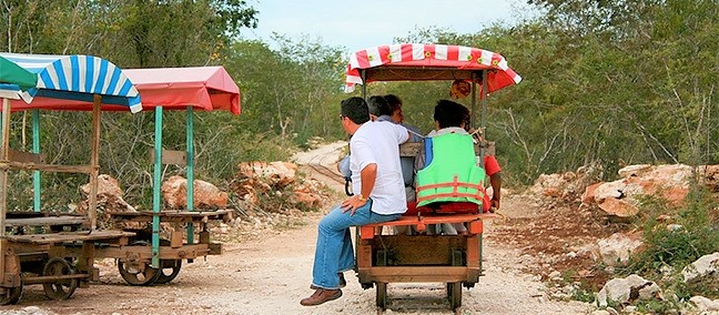 Truck ( Cenotes de Cuzamá ), Mérida
