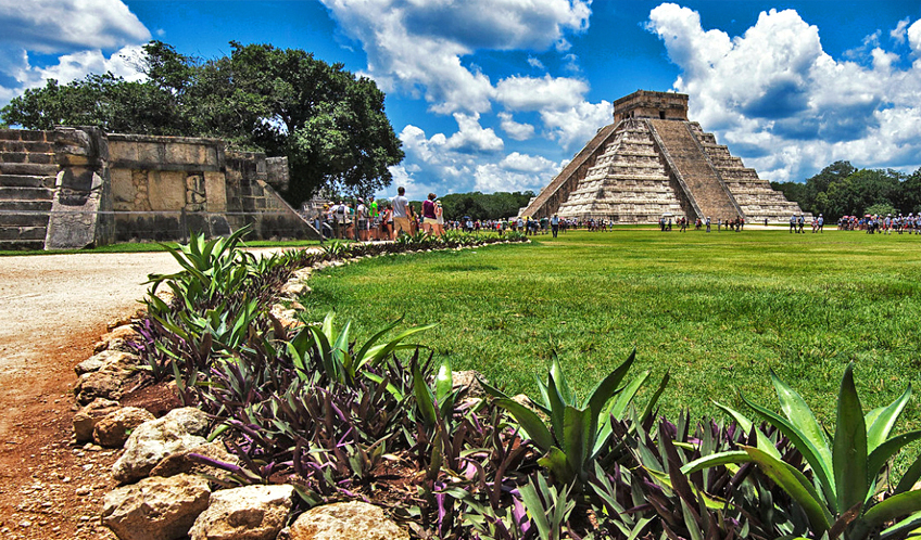 Chichén - Itzá Archaeological Site