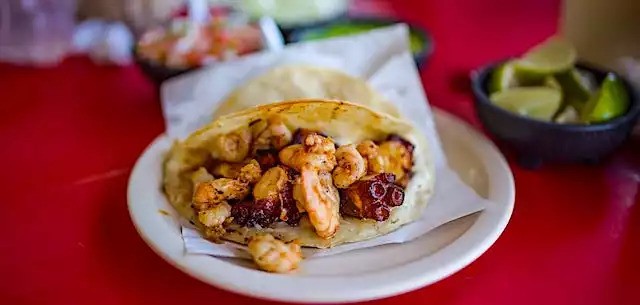 Mariscos El Mazateño, Tijuana