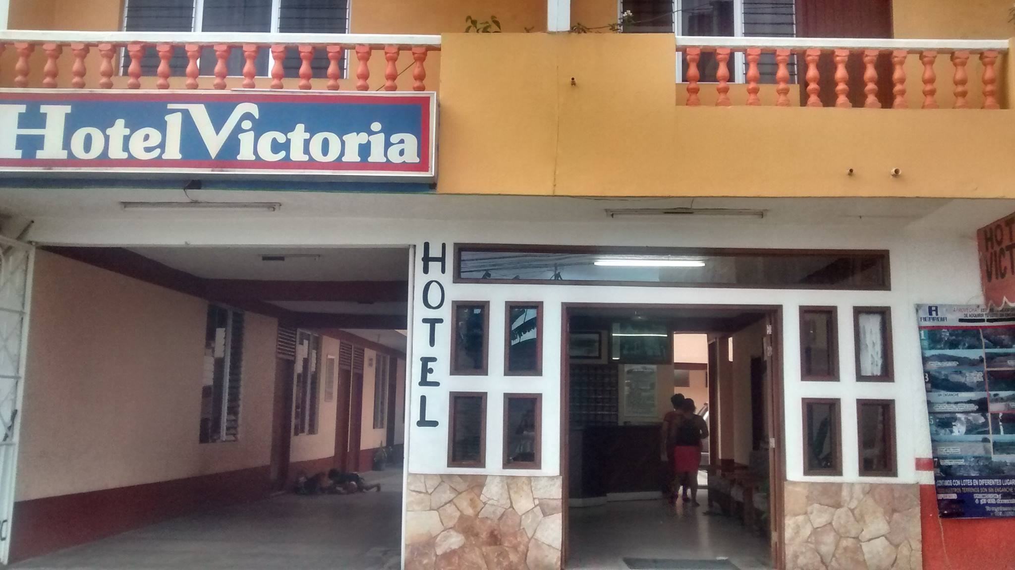 Victoria, Puerto Escondido
