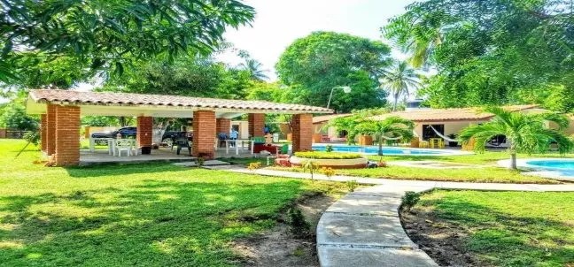 Villas María, Puerto Arista