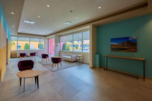 City Express Suites Toluca, Toluca