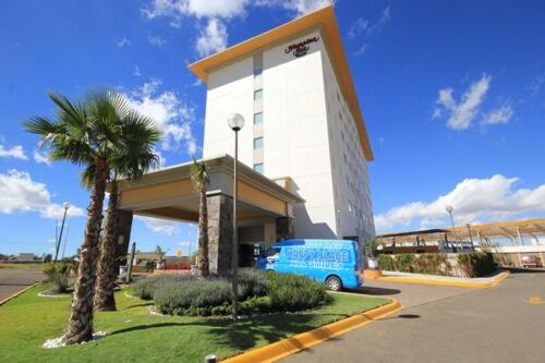Hampton Inn by Hilton Silao Aeropuerto, Silao