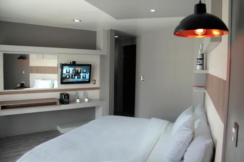 ESDUMA HK Hotel Pachuca, Pachuca