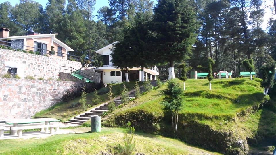 Doña Celia, Los Azufres