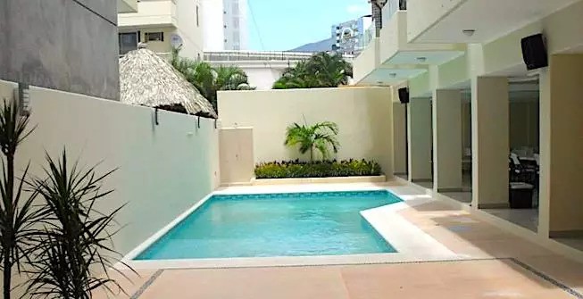 Nao Bay, Acapulco