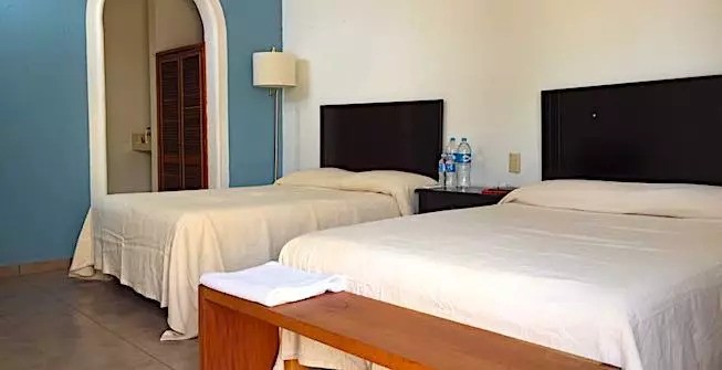 El Hotel, Puerto Escondido