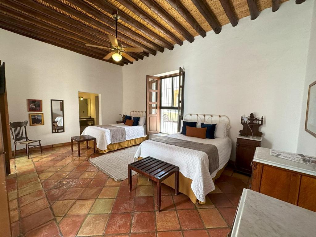 Hostal El Farol, Parras de la Fuente