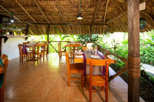 La Aldea del Halach Huinic, Palenque