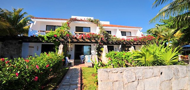 Las Casitas Akumal, Akumal