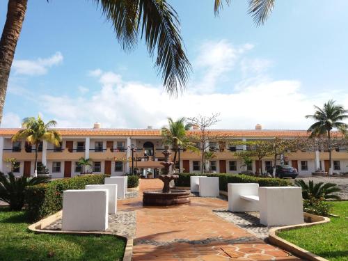 Torre Molino, Costa Esmeralda