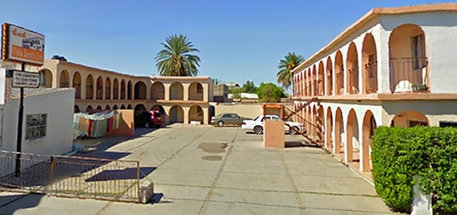 Villa Santana, Santa Ana